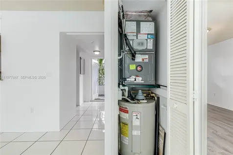 7800 Collins Avenue Miami Beach FL 33141