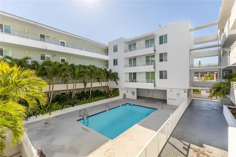 7800 Collins Avenue Miami Beach FL 33141