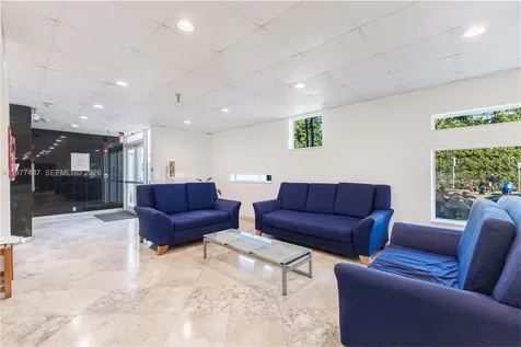 7800 Collins Avenue Miami Beach FL 33141