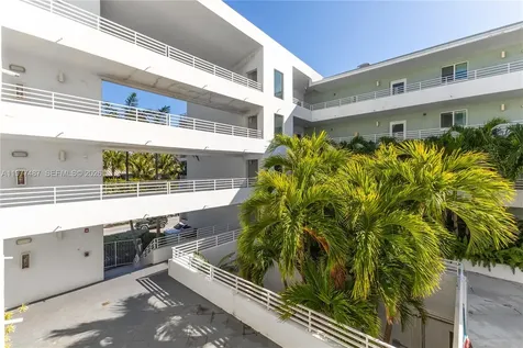 7800 Collins Avenue Miami Beach FL 33141