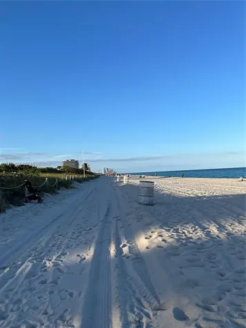 7800 Collins Avenue Miami Beach FL 33141