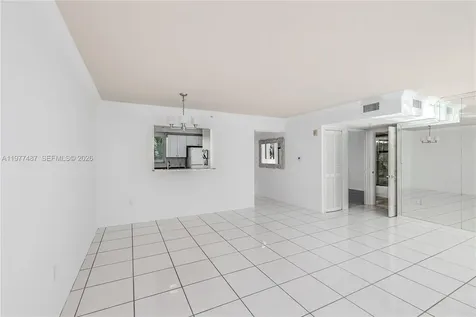 7800 Collins Avenue Miami Beach FL 33141