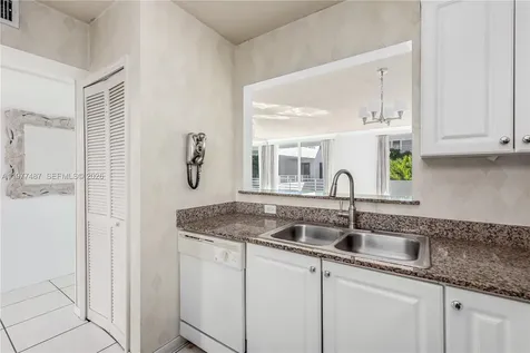 7800 Collins Avenue Miami Beach FL 33141