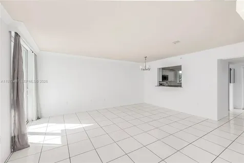 7800 Collins Avenue Miami Beach FL 33141