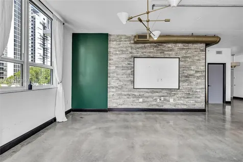 2275 Biscayne Boulevard Miami FL 33137