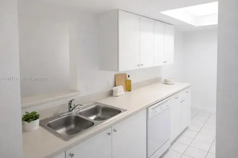 5077 NW 7th Street Miami FL 33126