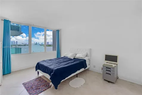1000 West Avenue Miami Beach FL 33139