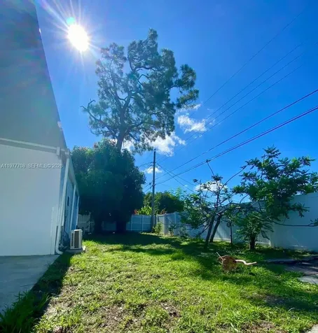 7110 Hope Street Hollywood FL 33024
