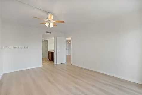 1036 Us Highway 1 North Palm Beach FL 33408