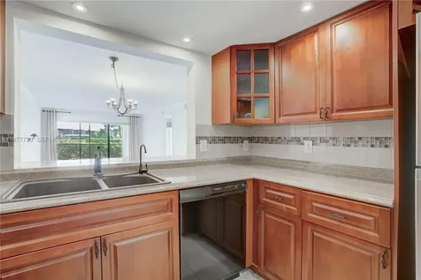 1036 Us Highway 1 North Palm Beach FL 33408