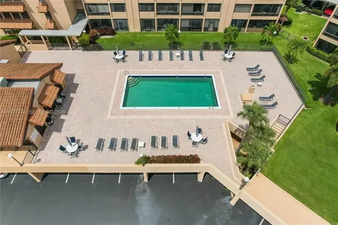 1036 Us Highway 1 North Palm Beach FL 33408