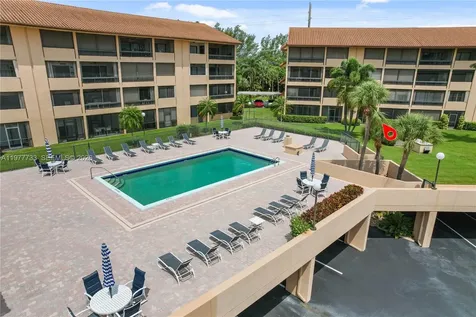 1036 Us Highway 1 North Palm Beach FL 33408