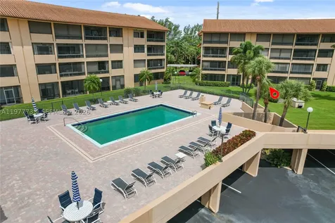 1036 Us Highway 1 North Palm Beach FL 33408