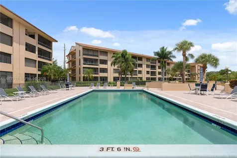 1036 Us Highway 1 North Palm Beach FL 33408