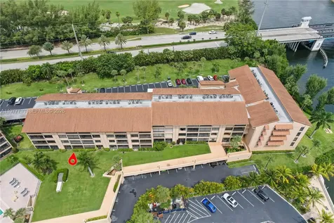 1036 Us Highway 1 North Palm Beach FL 33408