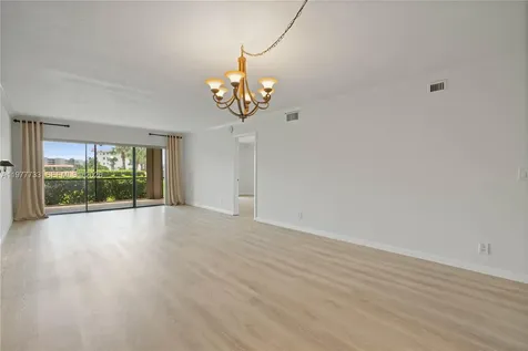 1036 Us Highway 1 North Palm Beach FL 33408