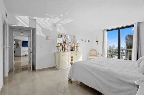 19667 Turnberry Way Aventura FL 33180