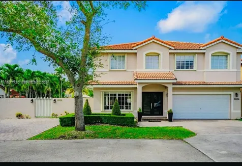 8826 NW 189th Terrace Hialeah FL 33018