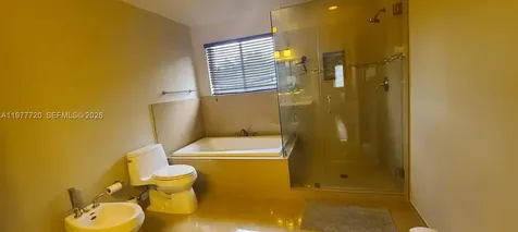 8826 NW 189th Terrace Hialeah FL 33018