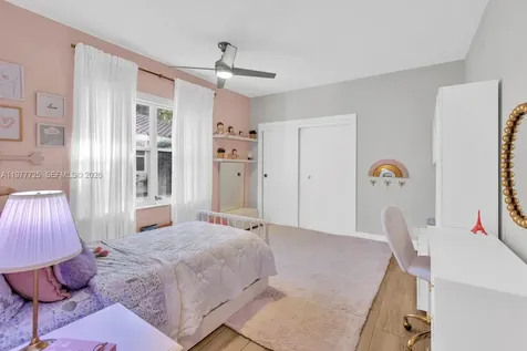 1202 S Manor Drive S Weston FL 33326