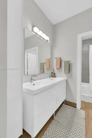 1202 S Manor Drive S Weston FL 33326