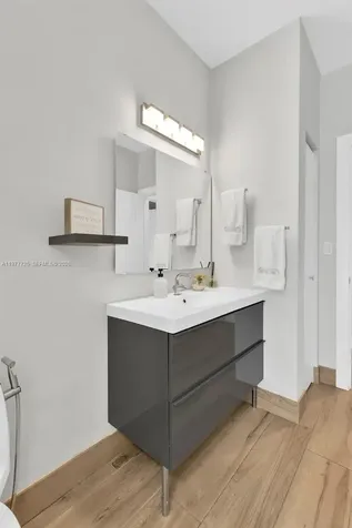 1202 S Manor Drive S Weston FL 33326