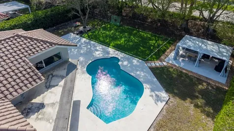 1202 S Manor Drive S Weston FL 33326