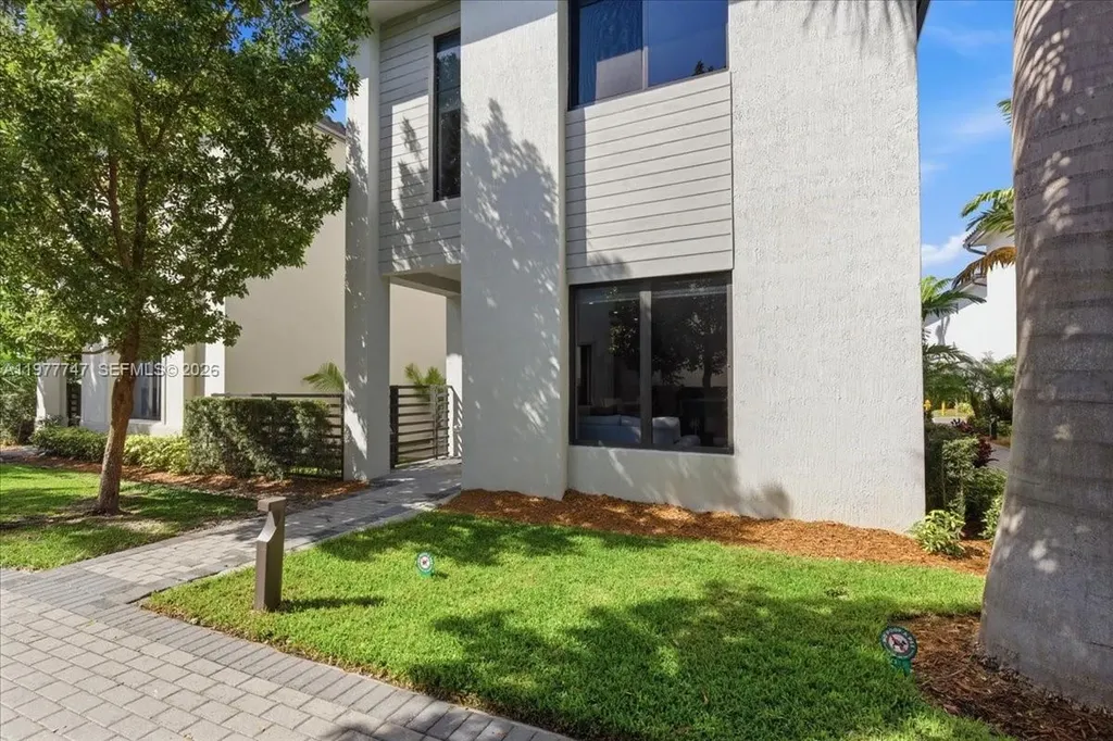 4395 NW 80th Court Doral FL 33166