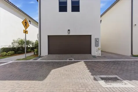 4395 NW 80th Court Doral FL 33166