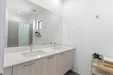 4395 NW 80th Court Doral FL 33166