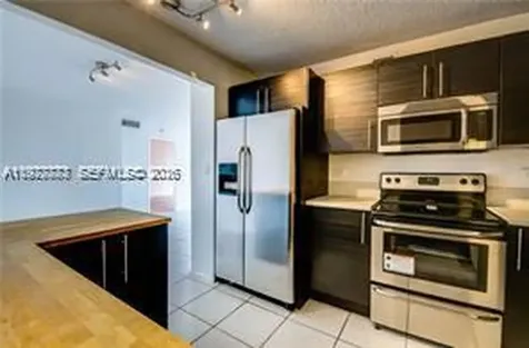 5555 Collins Avenue Miami Beach FL 33140