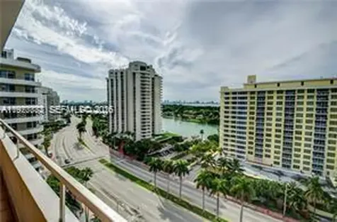 5555 Collins Avenue Miami Beach FL 33140