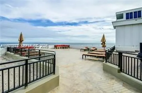 5555 Collins Avenue Miami Beach FL 33140