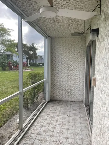 145 Newport J Deerfield Beach FL 33442