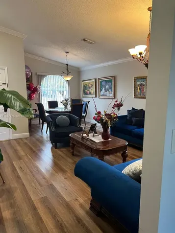 4911 SW 142nd Place Miami FL 33175