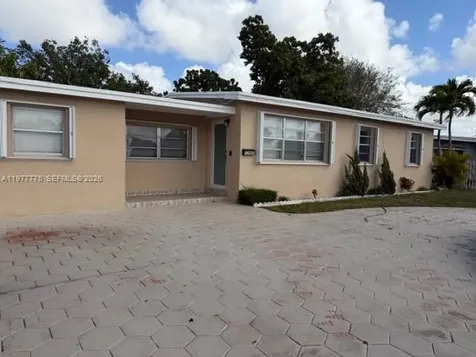 10945 SW 41st Street Miami FL 33165