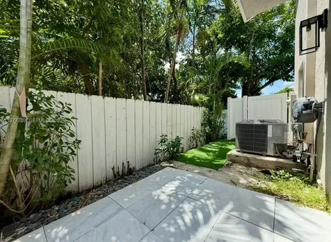 1035 NW 2nd Avenue Fort Lauderdale FL 33311