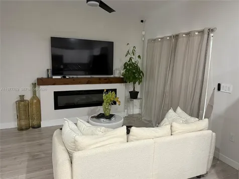 1035 NW 2nd Avenue Fort Lauderdale FL 33311