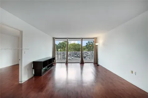 3731 N Country Club Drive Aventura FL 33180
