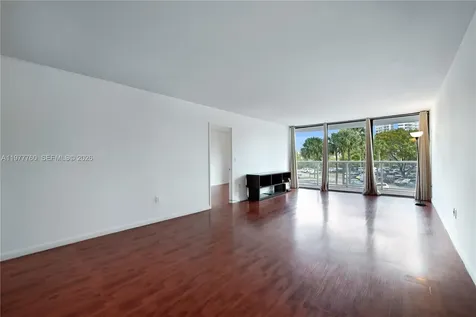 3731 N Country Club Drive Aventura FL 33180