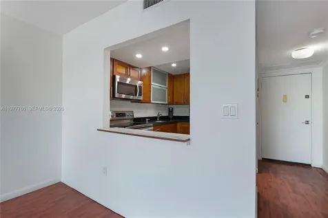 3731 N Country Club Drive Aventura FL 33180