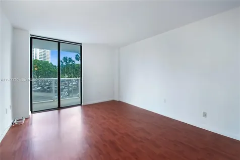 3731 N Country Club Drive Aventura FL 33180