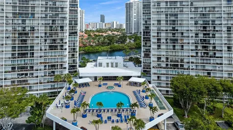 3731 N Country Club Drive Aventura FL 33180