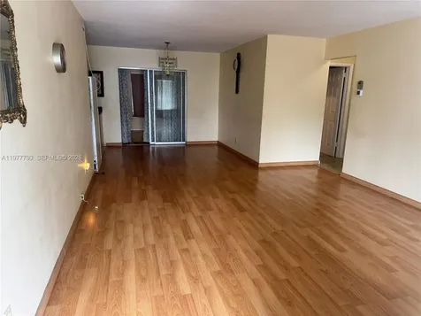 4933 NW 42nd Street Lauderdale Lakes FL 33319
