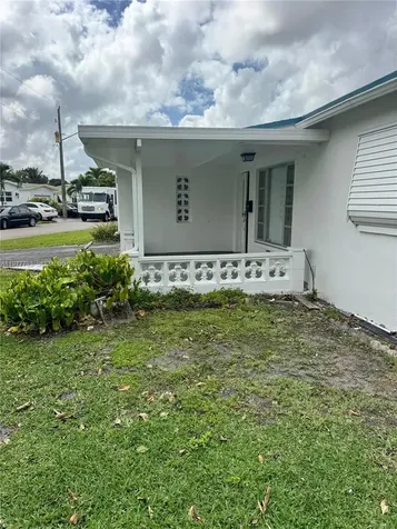 4933 NW 42nd Street Lauderdale Lakes FL 33319