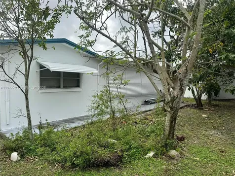 4933 NW 42nd Street Lauderdale Lakes FL 33319