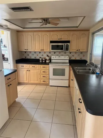 4933 NW 42nd Street Lauderdale Lakes FL 33319