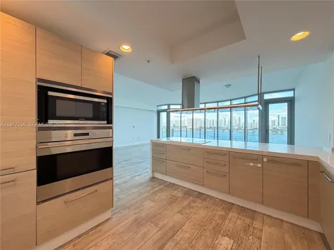 17111 Biscayne Boulevard North Miami Beach FL 33160