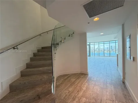 17111 Biscayne Boulevard North Miami Beach FL 33160