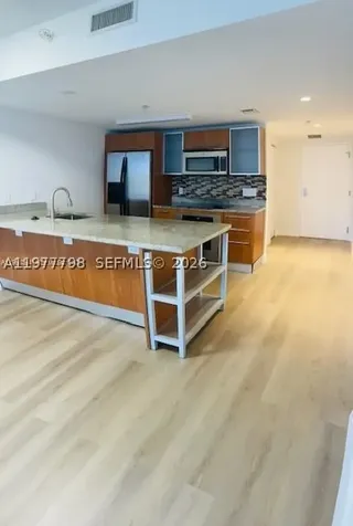 185 SW 7th Street Miami FL 33130
